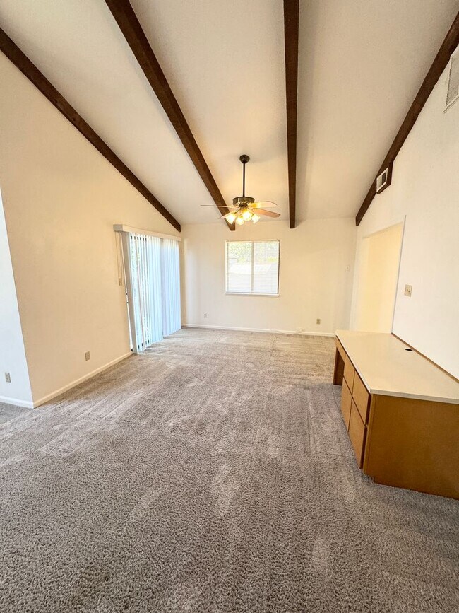 Building Photo - 4 Bedroom, 2 Bath River Park Home – Cul-de-Sac Location | Sacramento, CA