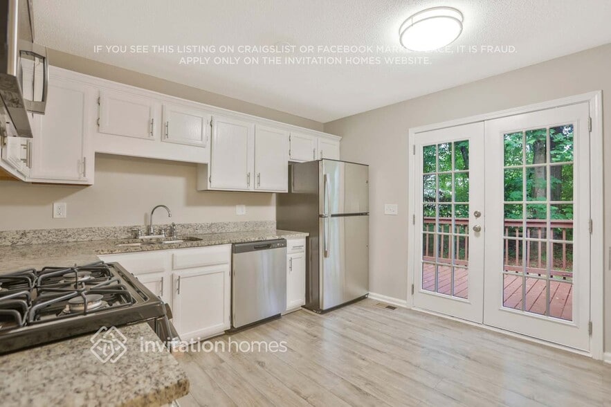 Building Photo - 5757 Plantation Ct