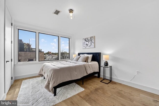 Building Photo - 774 Girard St NW