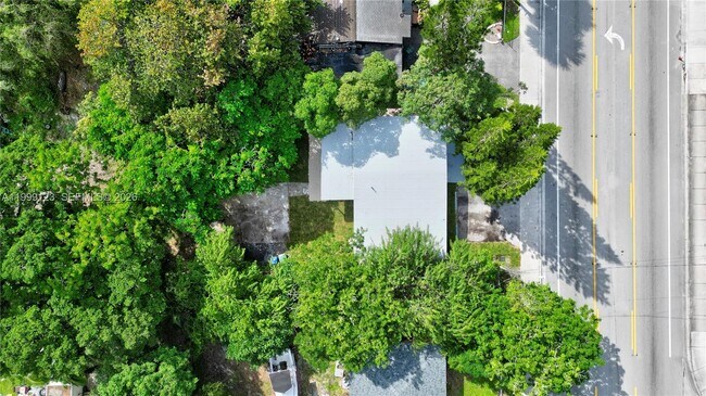 Building Photo - 2736 NW 21st Ave