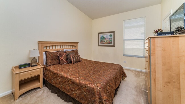 Building Photo - 8147 Fan Palm Way