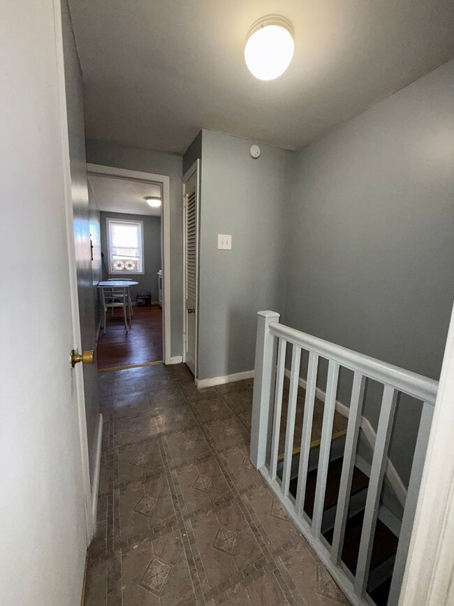 Building Photo - 3830 Palmetto St