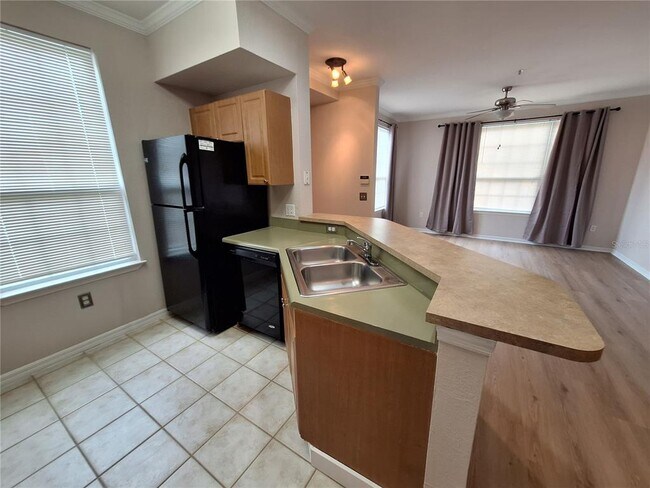 Building Photo - 5550 Rosehill Rd
