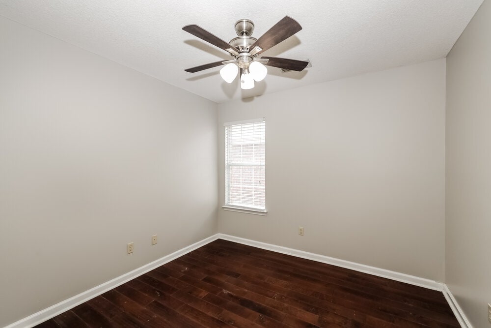 Building Photo - 8264 Cross Point Dr