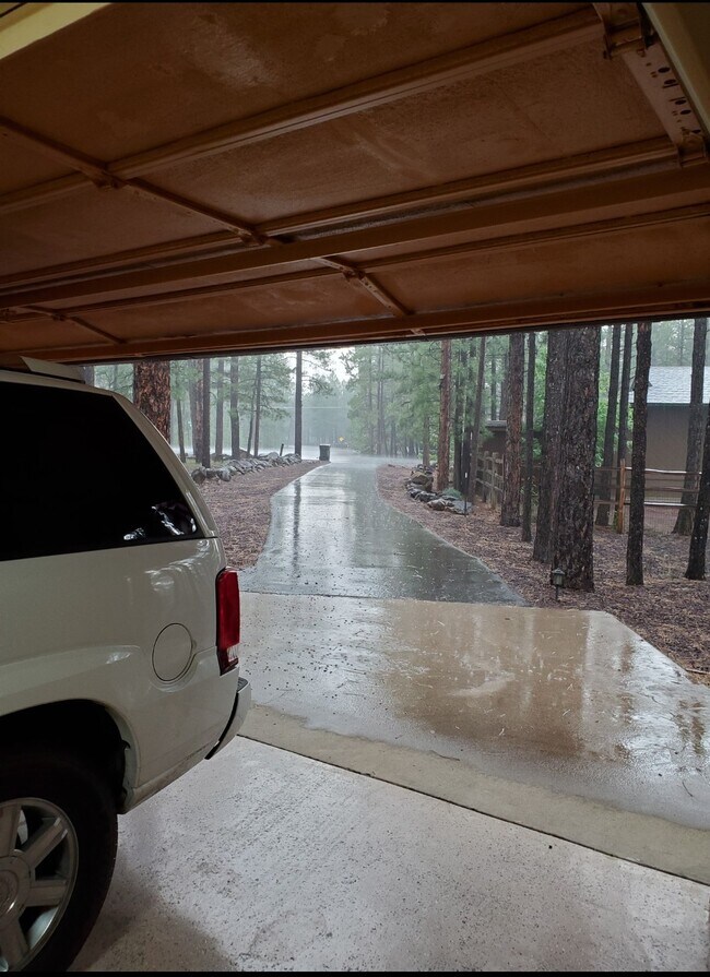 Building Photo - 7144 Moon Creek Cir