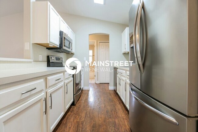 Building Photo - 3 Bedroom Pet-Friendly Home in NORTH PORT, FL with Main Street Renewal