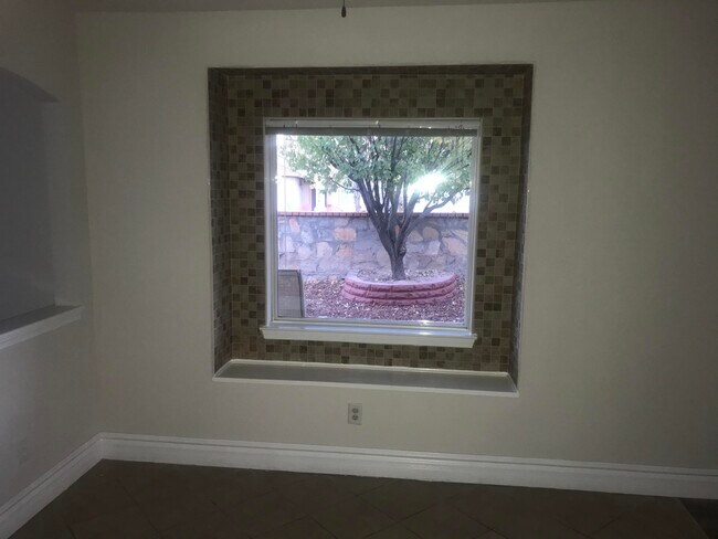Building Photo - 12720 Lorenzo Frias Ct