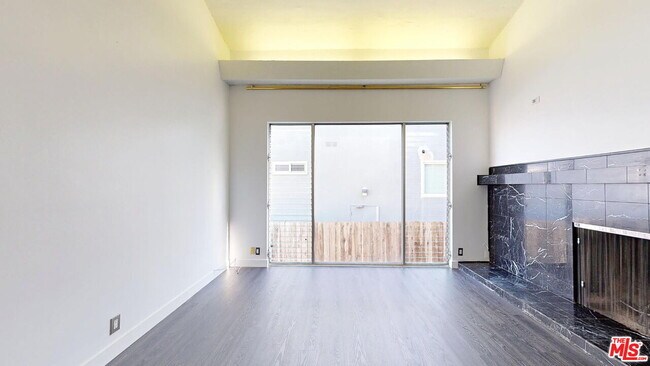 Building Photo - 14335 Huston St