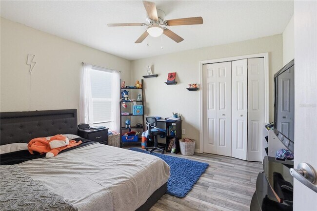 Building Photo - 4937 SW 98th Pl