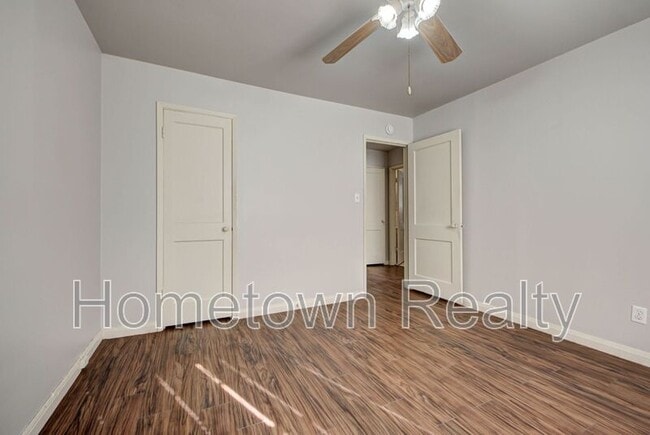 Building Photo - 432 Babb Dr