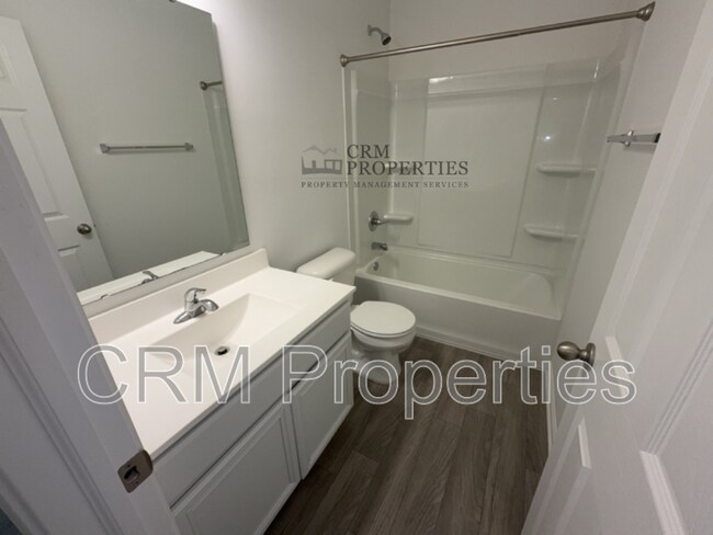 Building Photo - 3242 Somers Dr