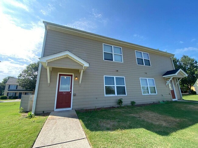 Building Photo - PRE-LEASING FOR AUGUST 2026! 1/2 Deposit Special!!!