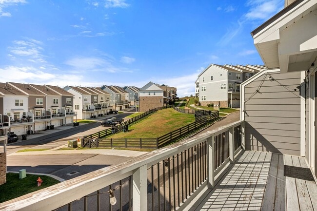 Building Photo - Burkitt Ridge Townhome