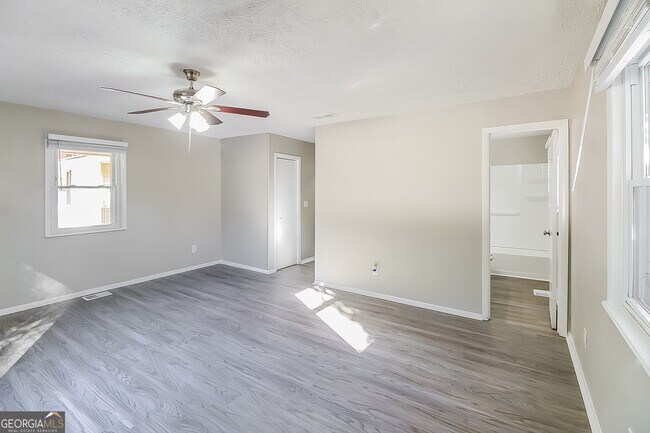 Building Photo - 3212 Pine Branch Ct