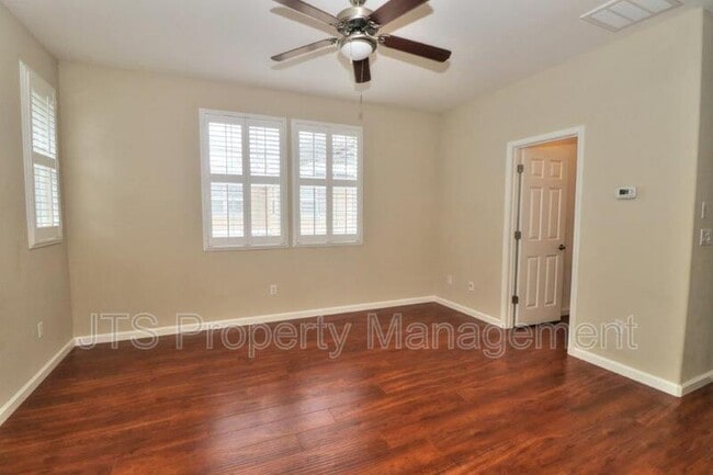 Building Photo - 217 Barnhill Dr