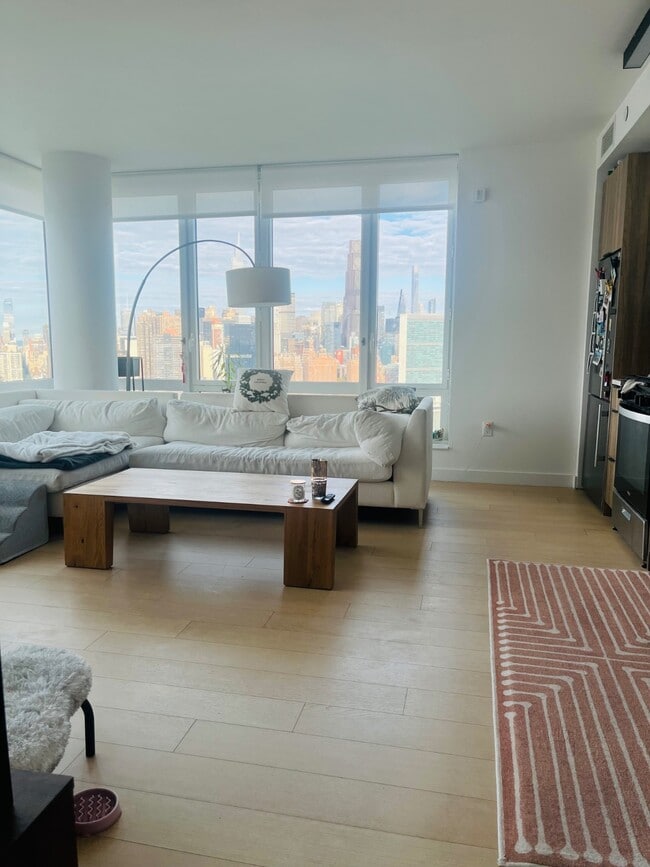 Building Photo - 1-15-15 57th Ave