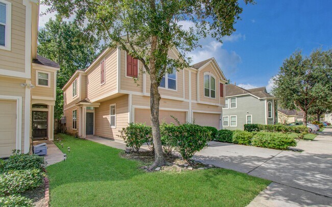 Building Photo - 743 Hallsleigh Ln