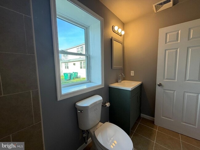 Building Photo - 5517 Schumacher Dr