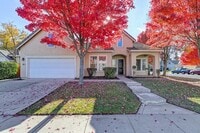 Building Photo - Gorgeous Roseville 4 Bedroom