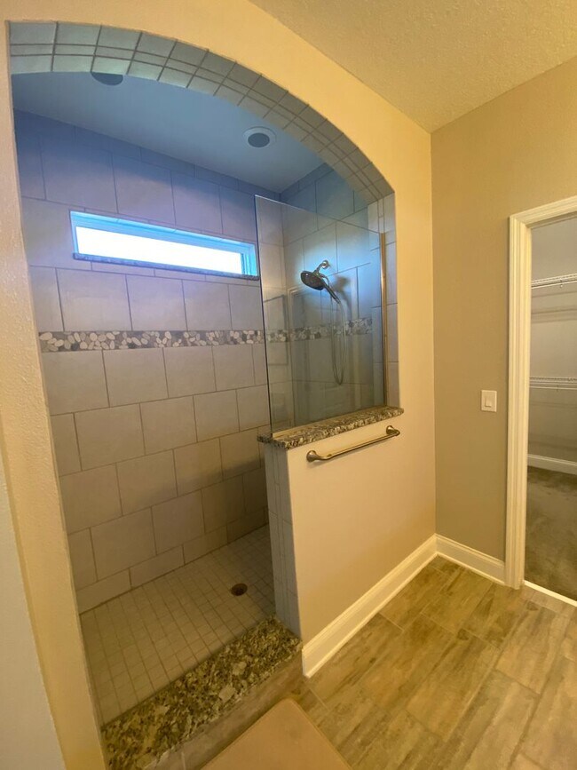 Building Photo - Beautiful 3 bedroom, 2.5 bathrooms  located in The Preserve of Oviedo on the Park