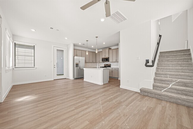 Building Photo - 3223 Loam Ln