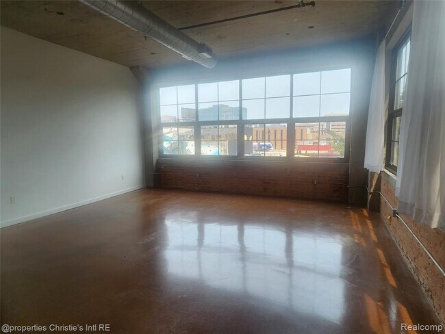 Building Photo - 55 W Canfield St