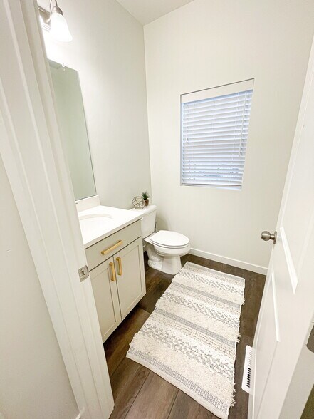 Half bath on main floor - 5179 N Marble Fox Way