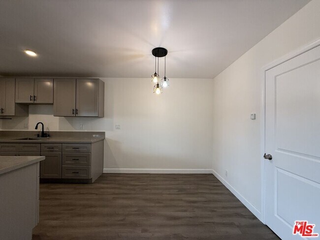 Building Photo - 11543 Venice Blvd.