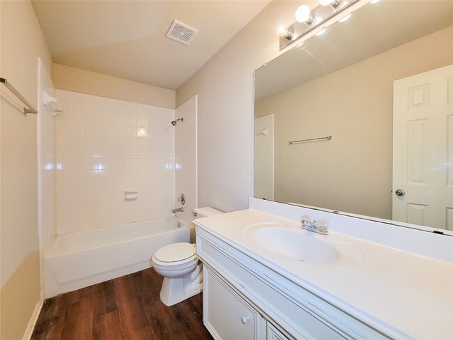 Building Photo - 4926 Lake Gladewater Ct