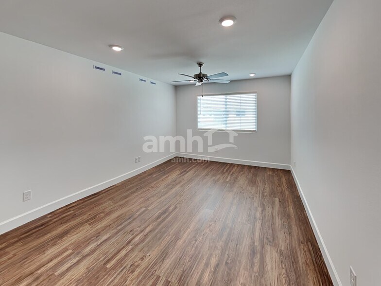 Building Photo - 9158 Ribbon Mdw Ct