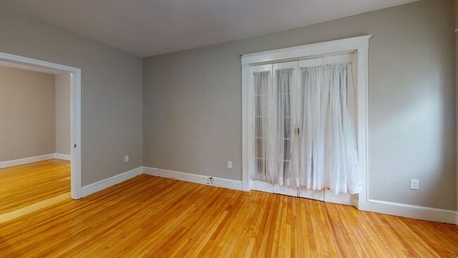 Building Photo - 20-22-22 Upcrest Rd