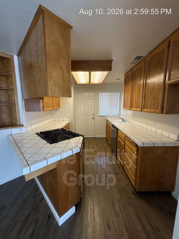 Building Photo - 983 N Lynora St
