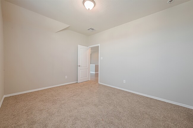 Building Photo - 223 Sintra Lk Wy