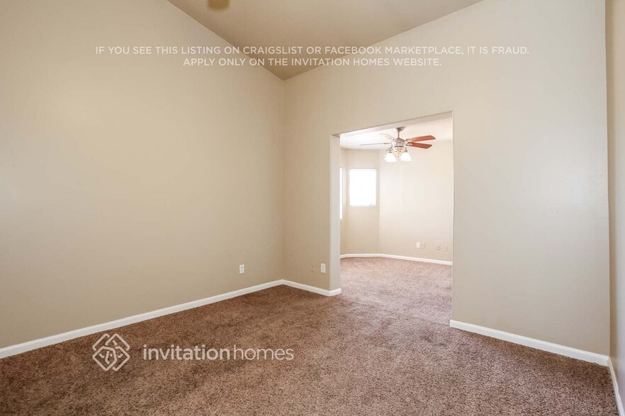 Building Photo - 1017 N 61st Dr