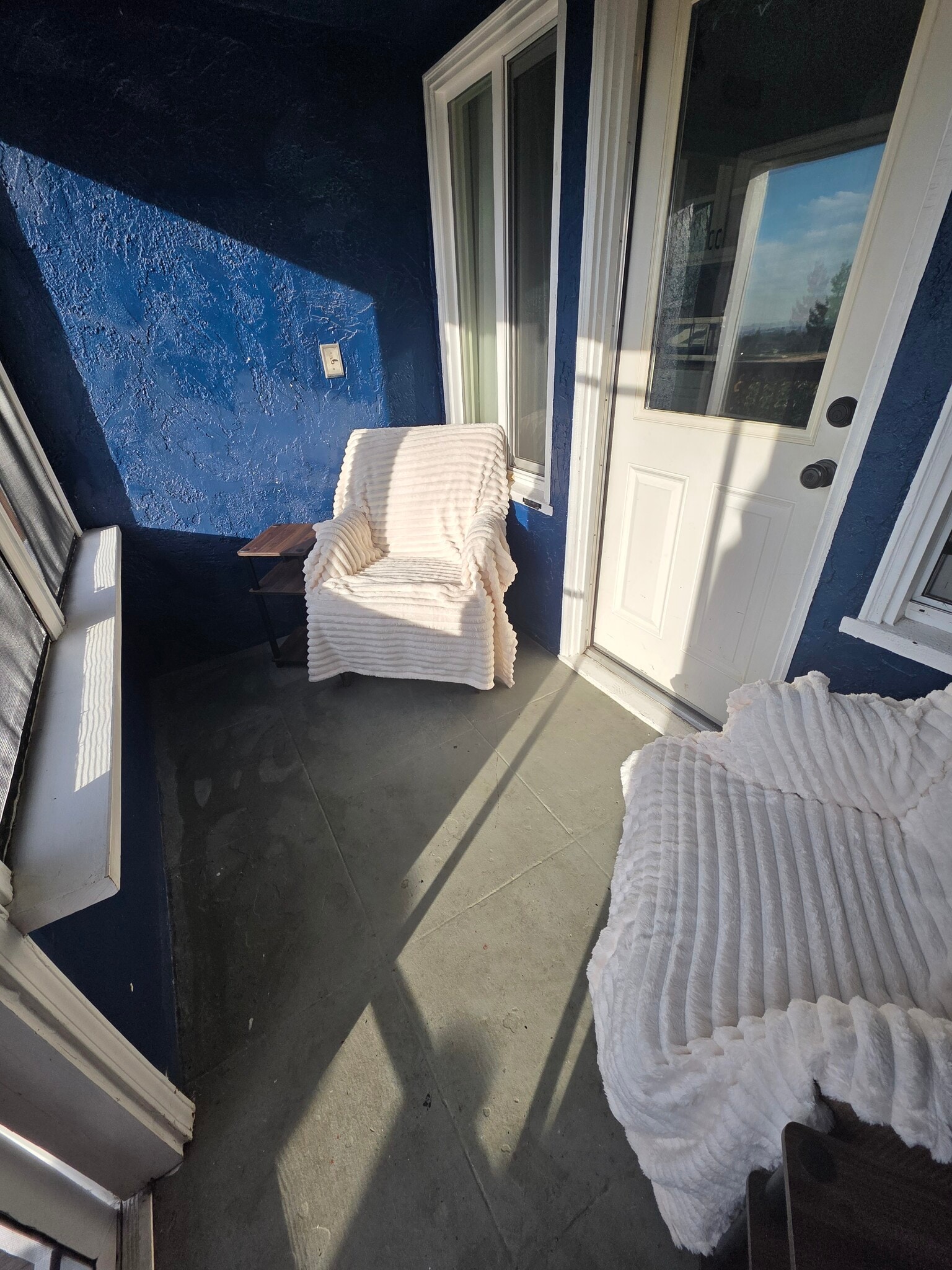 Building Photo - 9333 Lawlor St