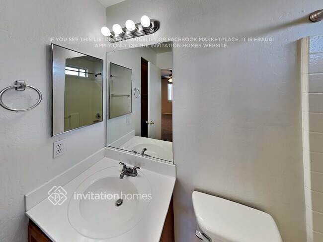 Building Photo - 12110 N 130th Dr