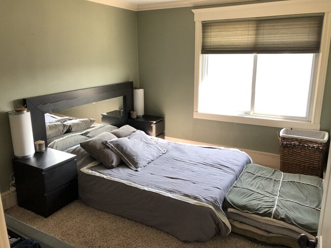 Building Photo - 671 Wordsworth St