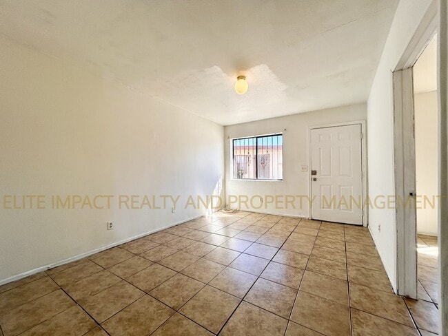 Building Photo - 1312 W Yavapai St