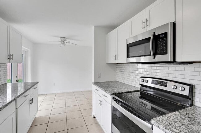 Building Photo - 1034 Sparkman St