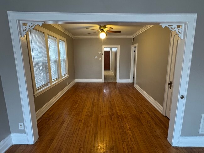 Building Photo - 6840 S Champlain Ave