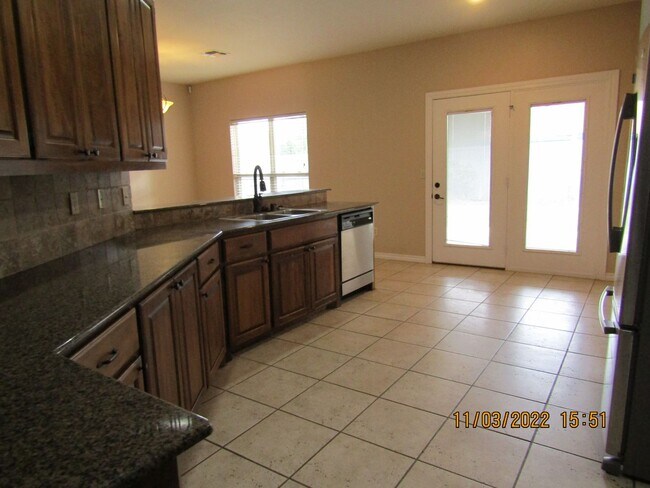 Building Photo - PETS NEGOTIABLE  !!!