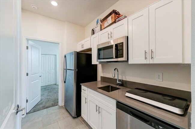 Building Photo - 680 Grove St