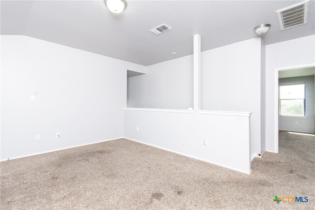 Building Photo - 6601 Clear Brook Dr