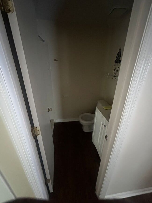 Building Photo - Freshly Renovated 3BR Condo Steps from UNC...