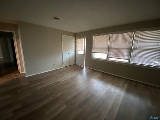 Building Photo - 193 Agua Dr