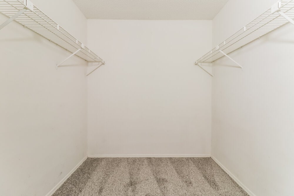 Building Photo - 10935 Livingston Dr