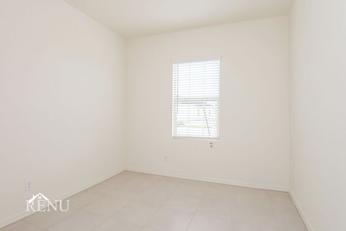 Building Photo - 18392 Los Gabrieles Wy