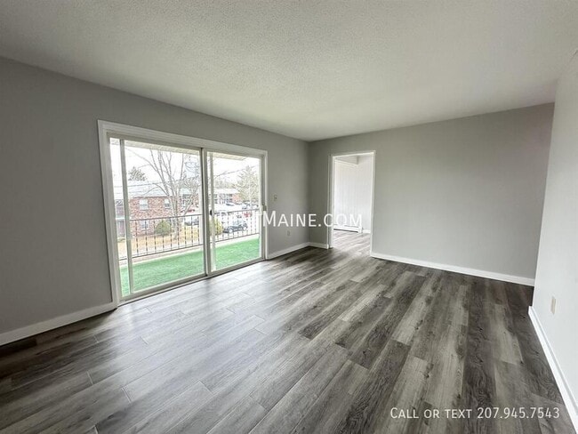 Building Photo - 43 Longrale Park