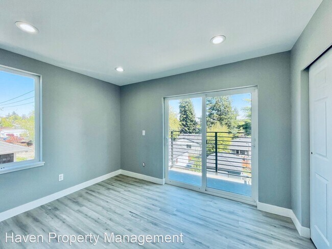 Building Photo - 2 br, 2.5 bath House - 9220 35th Ave SW  -...
