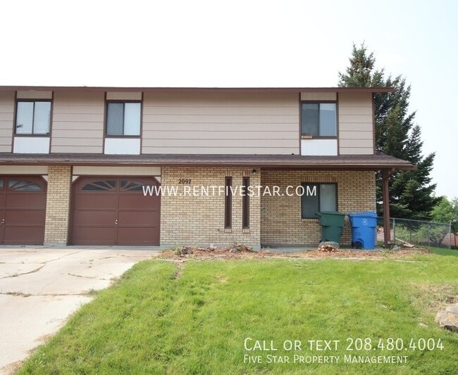 Building Photo - 2097 Marigold St